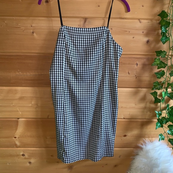 Urban Outfitters Dress - Picture 2 of 6